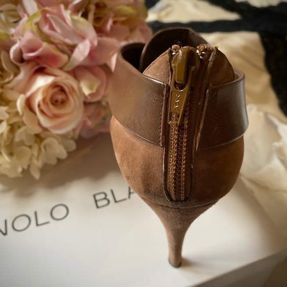 🌟💎HP 3X💎🌟MANOLO BLAHNIK- Luxury Crafted Women's Heels 👠 - Picture 5 of 16